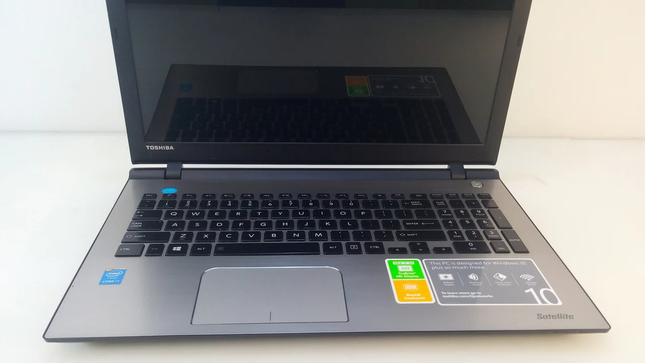 Toshiba Satellite S55-A295 Laptop